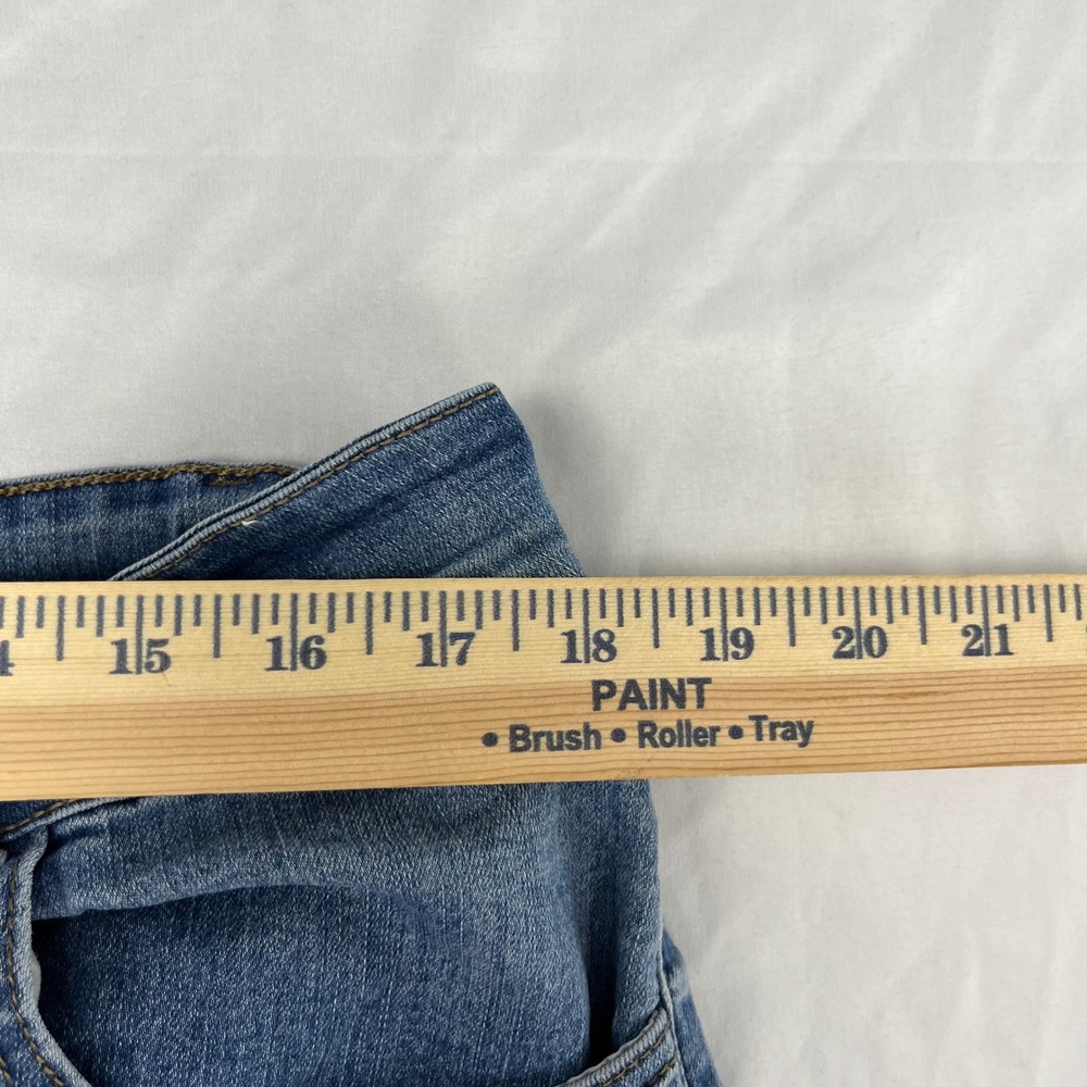 Karen‎ T Bermuda Jean Shorts Medium Wash Denim Flap Pocket Shorts - Picture 4 of 5